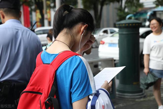 我决定不逼儿子学习了实在成不了必一运动官方网站材那就让他承欢膝下也好！(图2)