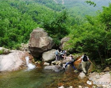 夏天去登山对于非登山专业人必一体育士应该准备什么比较周全？(图1)