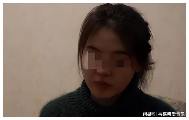 语文老师被体育必一体育老师侵犯哭着报警称他弄得我很疼！(图5)