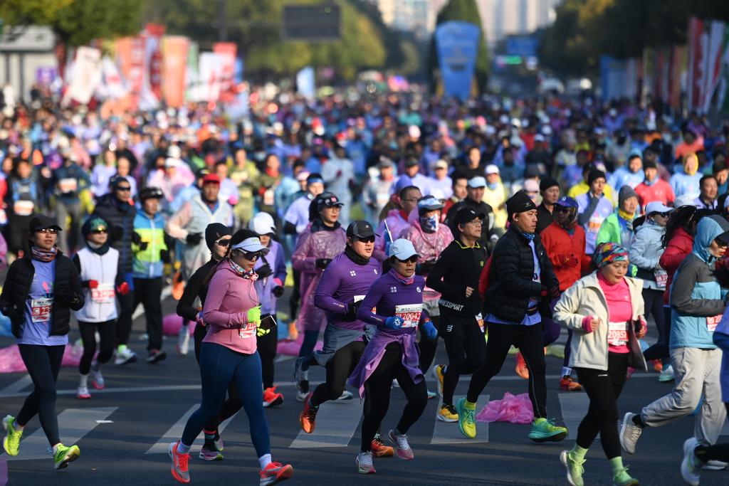 新空间、新思路、新蓝海——202B体育3年体育产业转型中求发展(图2)