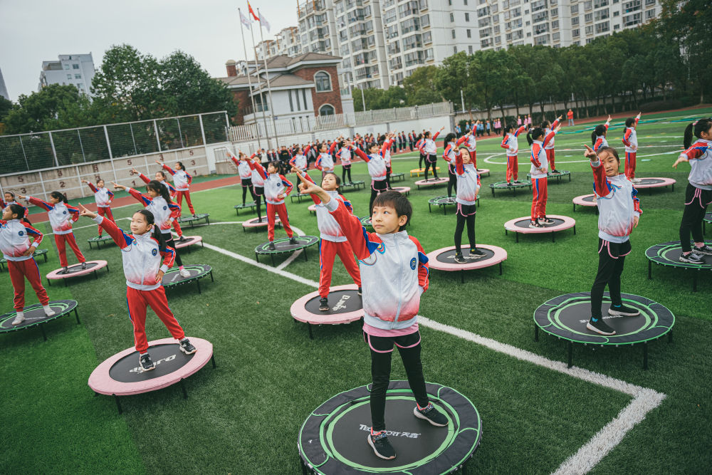 奥运热燃校园 体育课天天必一体育见——开学季学校体育呈现新面貌(图4)