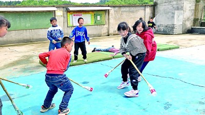 我们关心体更Bsports必一体育珍视育——青年教师“花样翻新”体育课堂(图1)